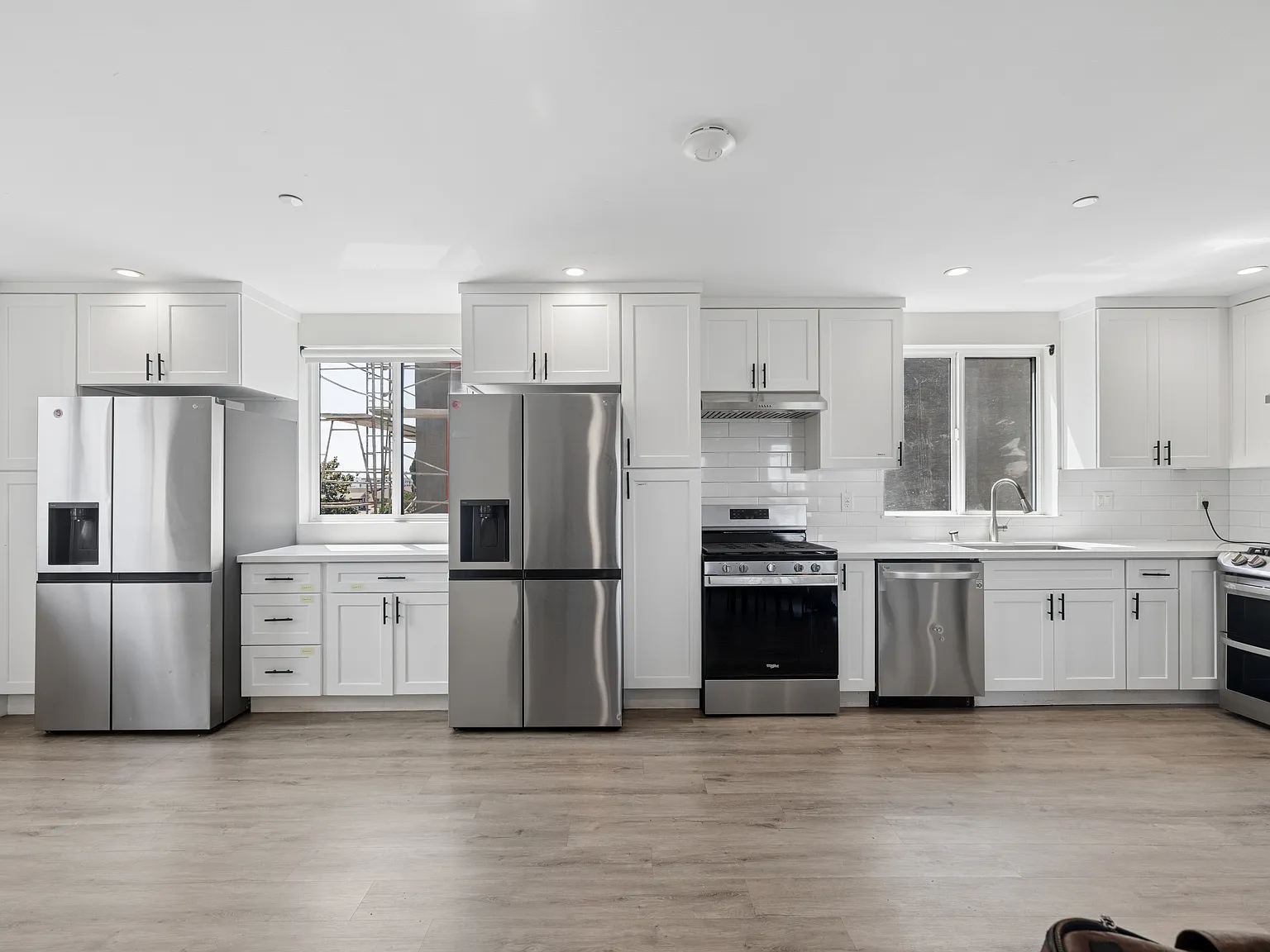 7 bed, 5293 sqft, $1,200 — Photo 1