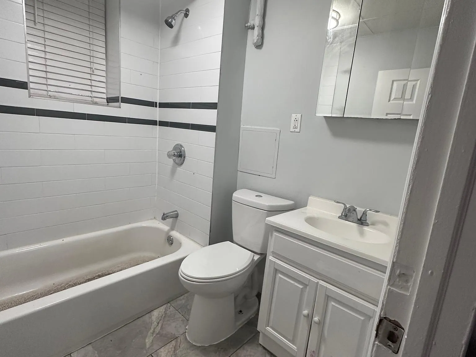 433 Kennedy Blvd — Photo 4