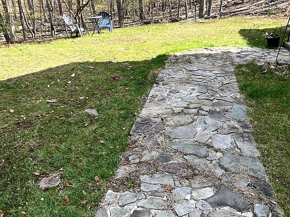 2nd image of 304 Whipporwill Ln