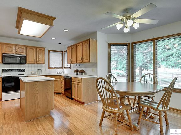 4th image of 6346 N 105th St