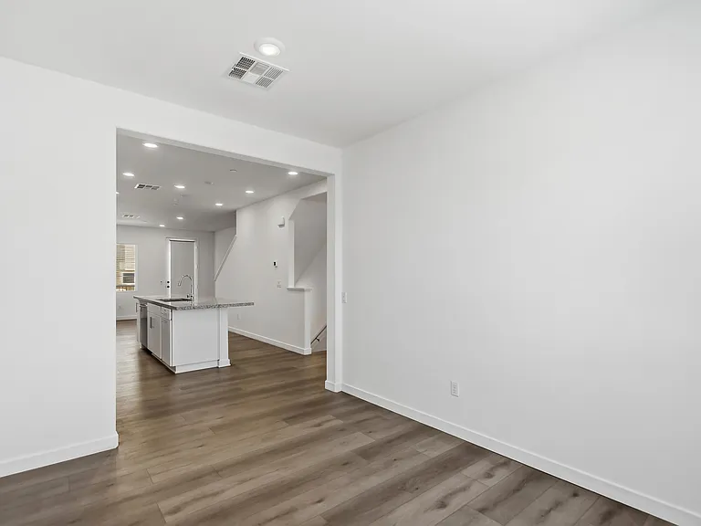 684 Panorama Ln — Photo 8