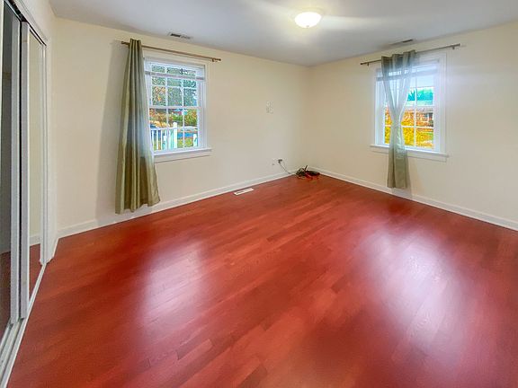 5th image of 6701 Hazelwood St