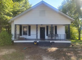 308 Hawkins St, Wellford, SC 29385