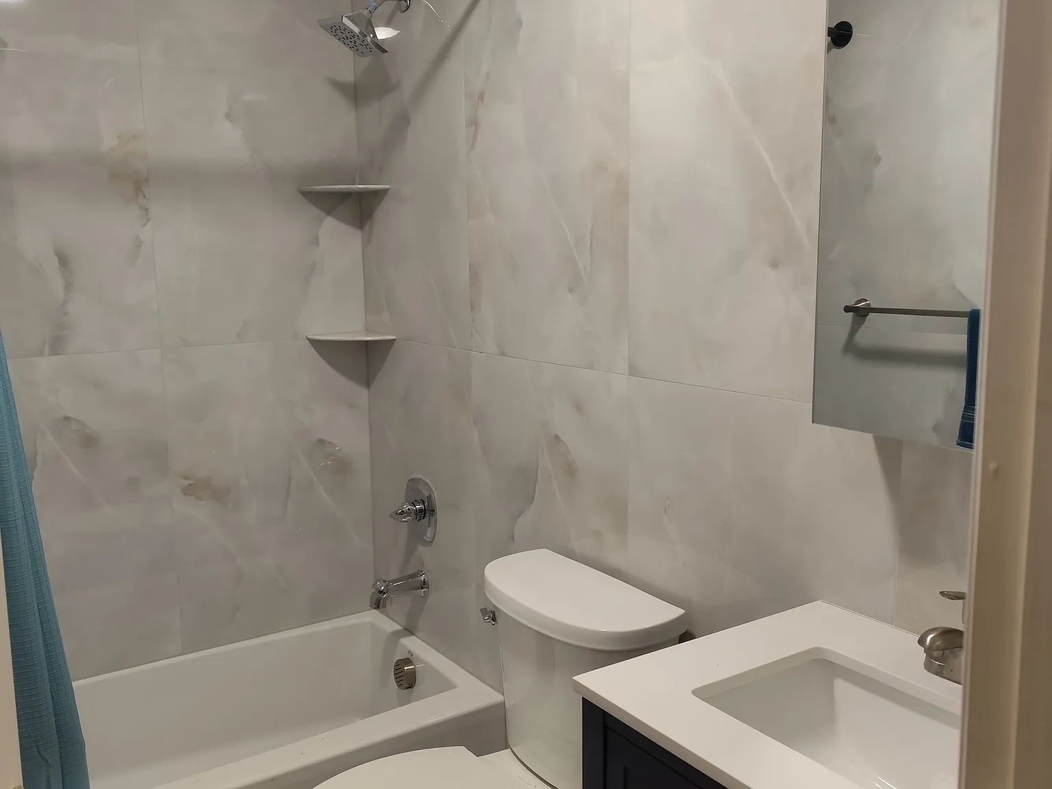 2 bed, 2.5 bath, 1300 sqft, $3,280 — Photo 3