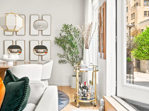 140 West 58th Street image 6 of 12