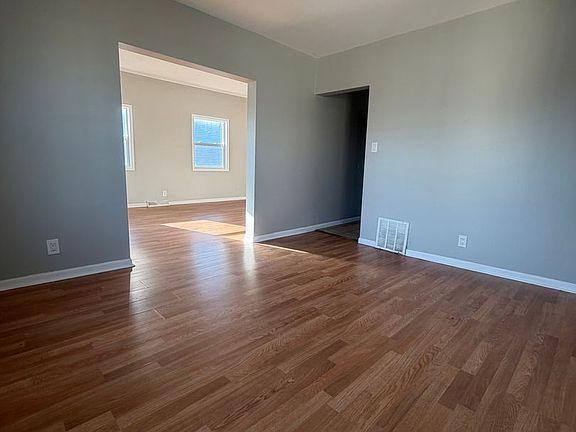 2nd image of 884 Wentworth Ave
