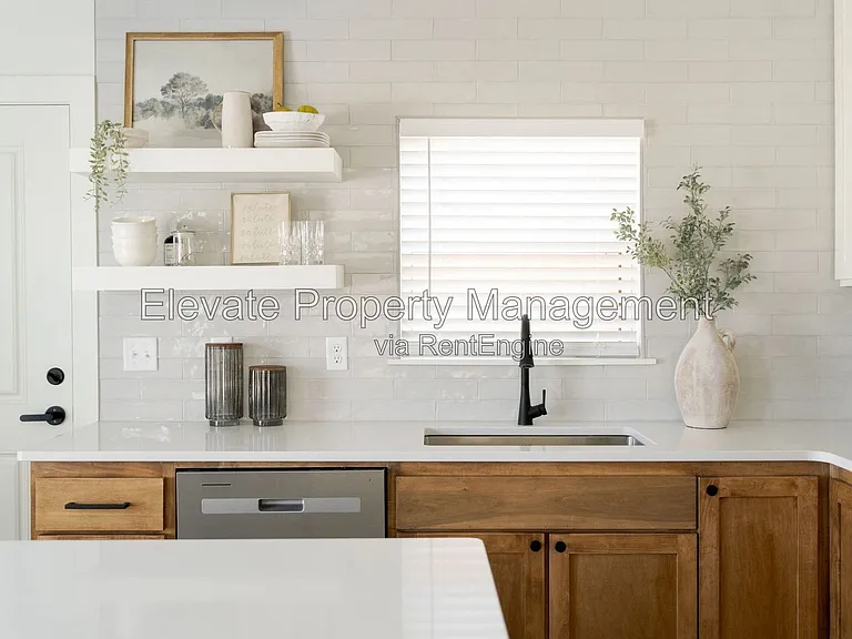 1612 NW 17th St #1 — Photo 6