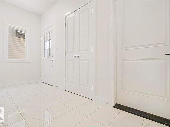 3rd image of 151 Kidd Cres