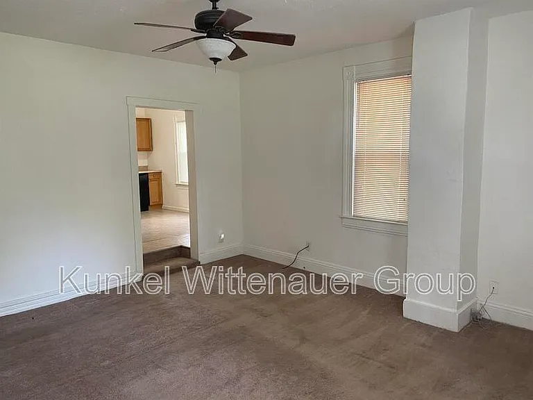 821 Edward St — Photo 10