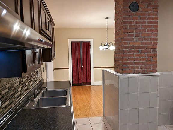3rd image of 207 Saranac Ave #1