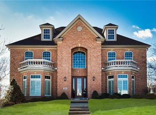 316 Buckingham Dr, Venetia, PA 15367