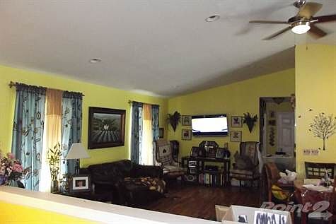 3rd image of 518 Forest Glen Dr