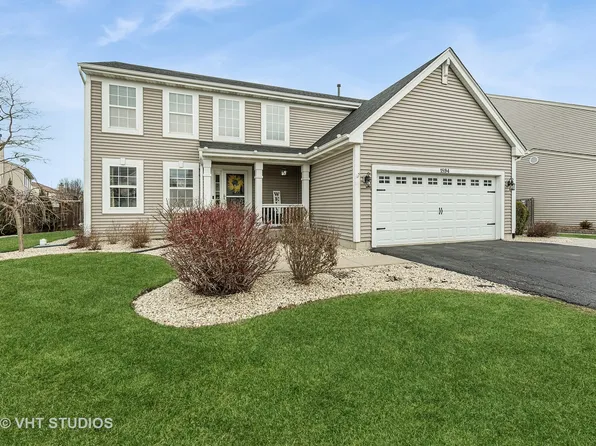 1894 Lake Bluff Ln, Hampshire, IL 60140