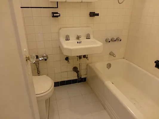 Rented by GPA Realty | media 23