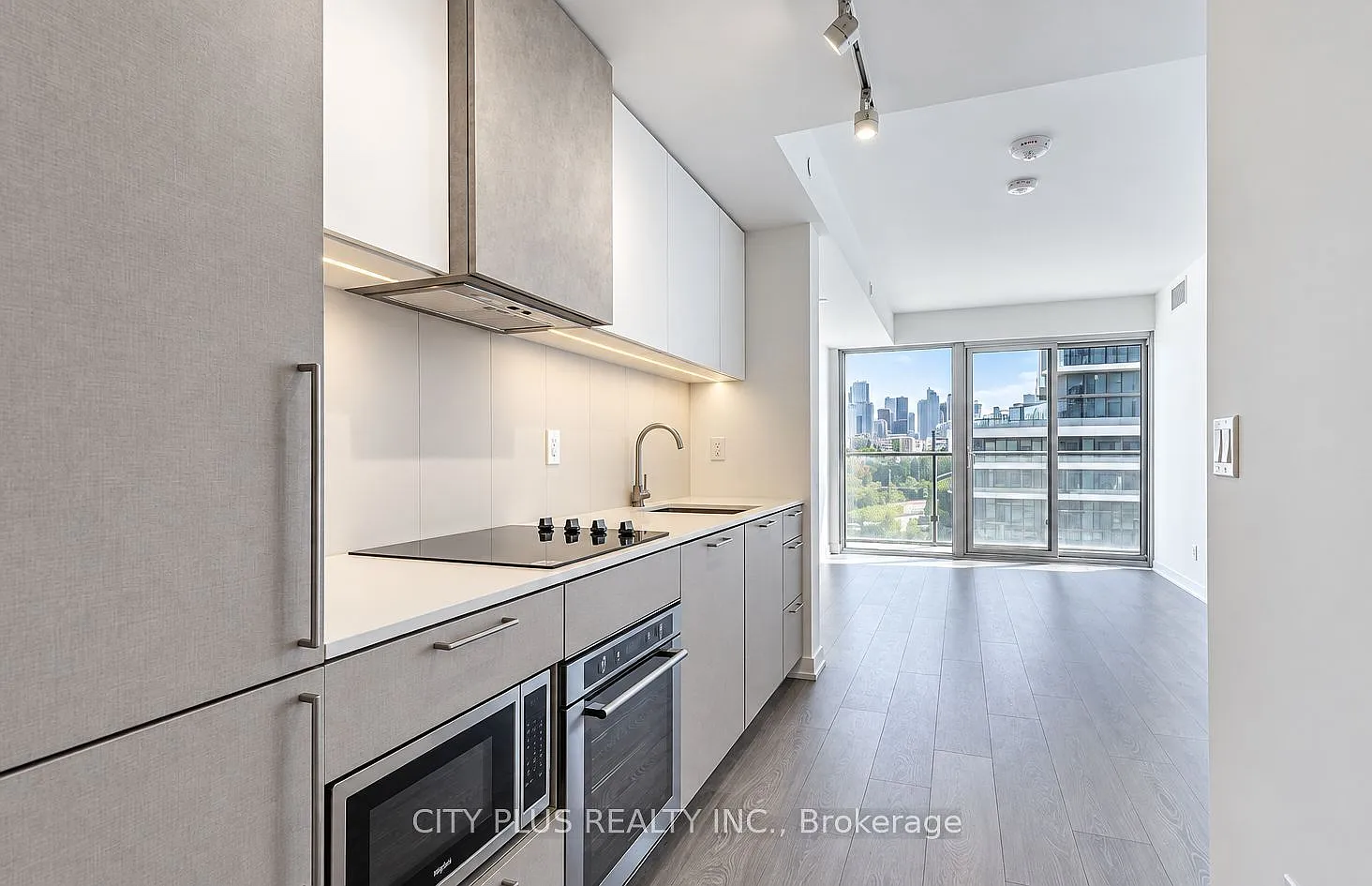 2 bed, $2,600 — Photo 1