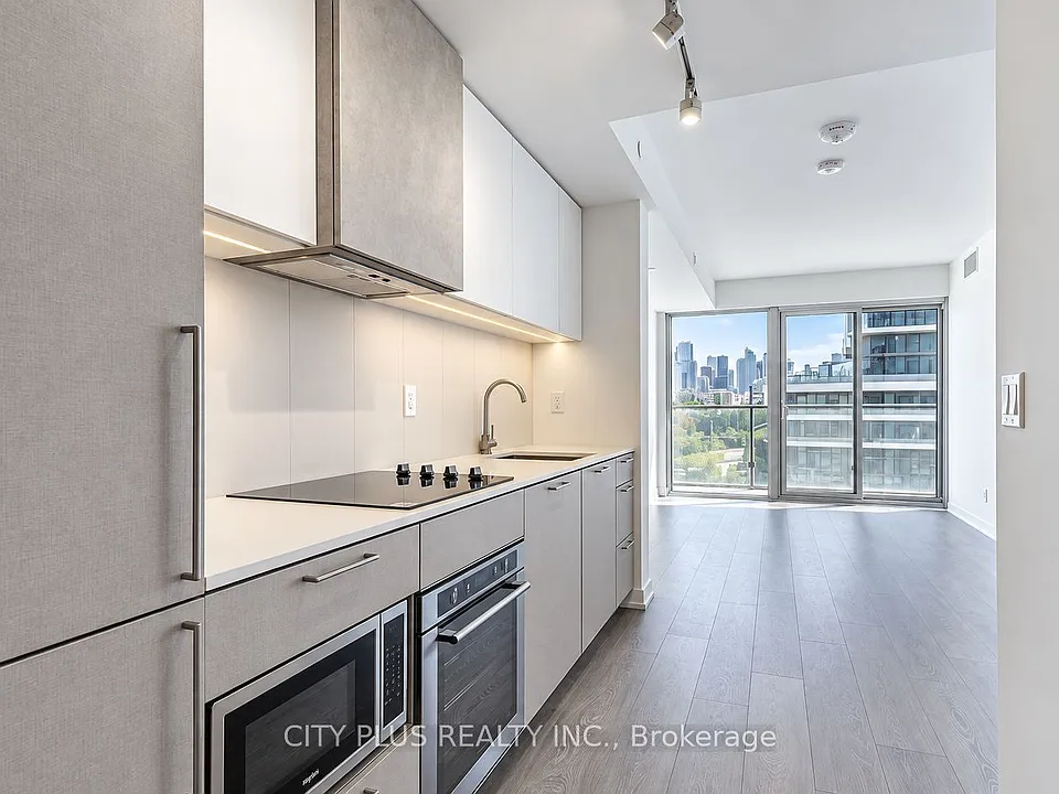 19 Western Battery Rd #326