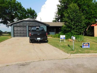 5401 NW Cottonwood Dr, Lawton, OK, 73505