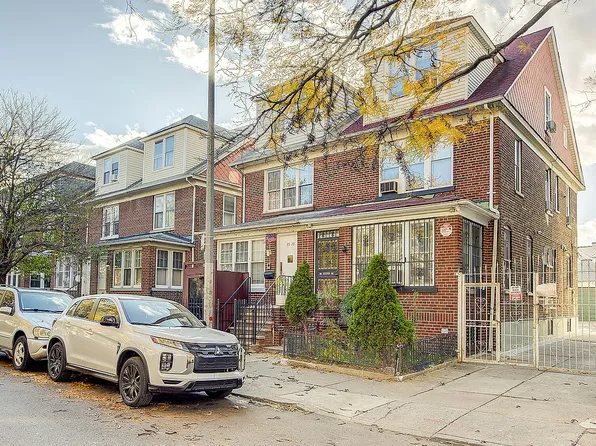 3528 93rd St, Jackson Heights, NY 11372