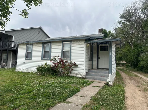 621 S Richmond Ave, Wichita, KS 67213