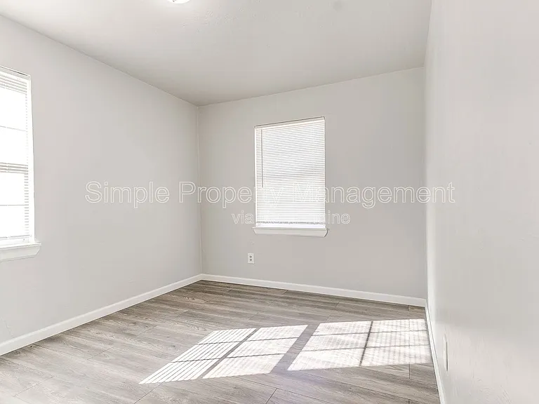3312 S Harvey Ave — Photo 7