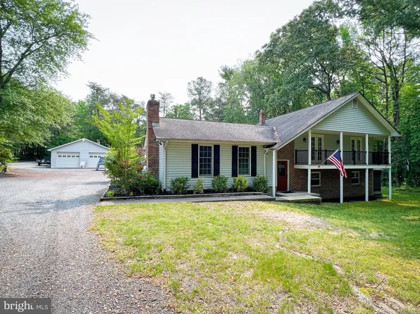25066 Three Notch Rd, Hollywood, MD 20636