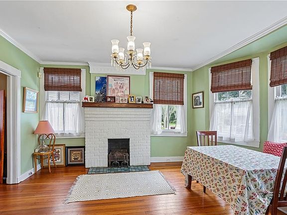 5th image of 2216 Joseph St
