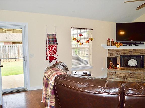 5th image of 2452 Sara Alice Ct