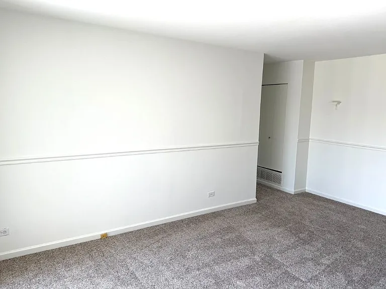 327 Wildberry Ct #D2 — Photo 7