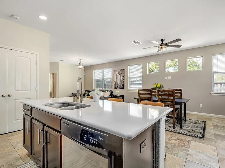 1332 Central Park Ct — Photo 12