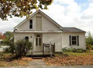 732 N Hathaway St, Winamac, IN