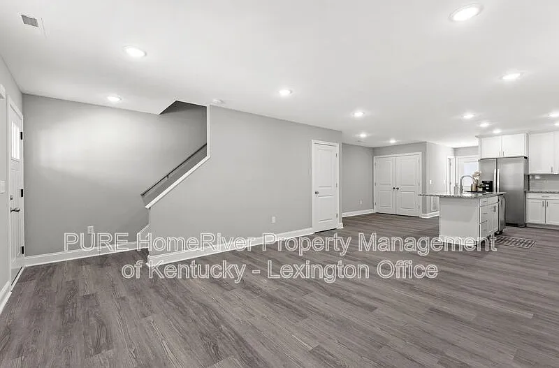 3 bed, 2.5 bath, 1600 sqft, $1,495 — Photo 4