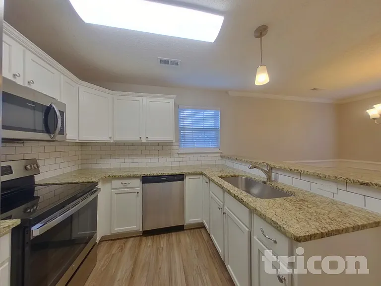 7310 Ravanna Dr — Photo 5