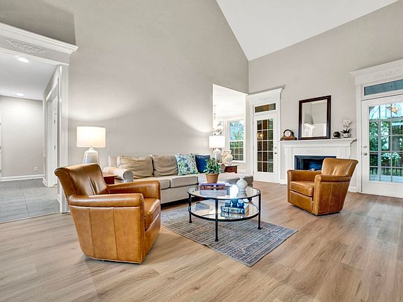 5th image of 115 Clairewood Ct