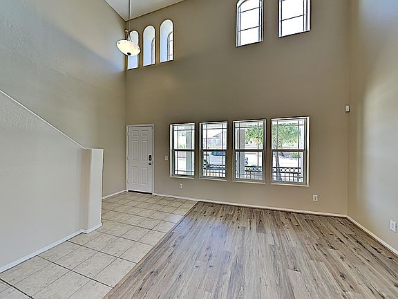 4th image of 17456 W Acapulco Ln