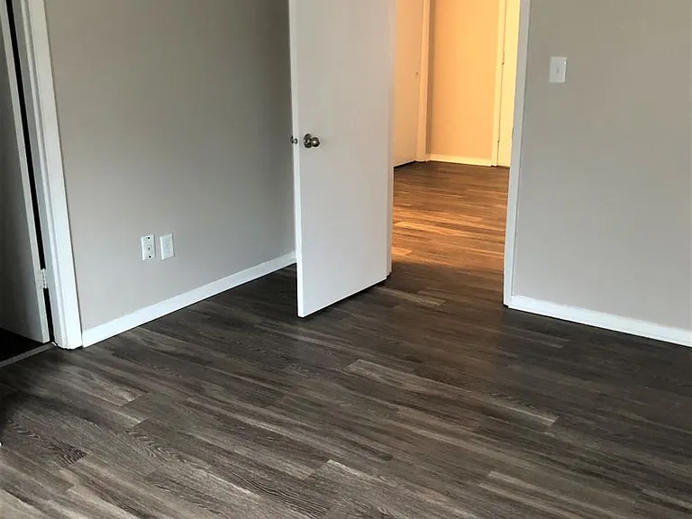 807 S Randolph St — Photo 11