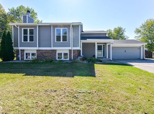 6728 Breeds Hill Dr, Indianapolis, IN 46237