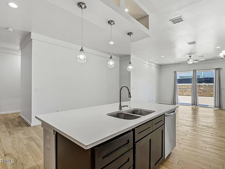 14824 Sam Garcia Ave — Photo 11