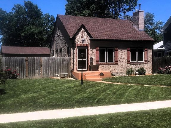 2nd image of 611 W 21st St
