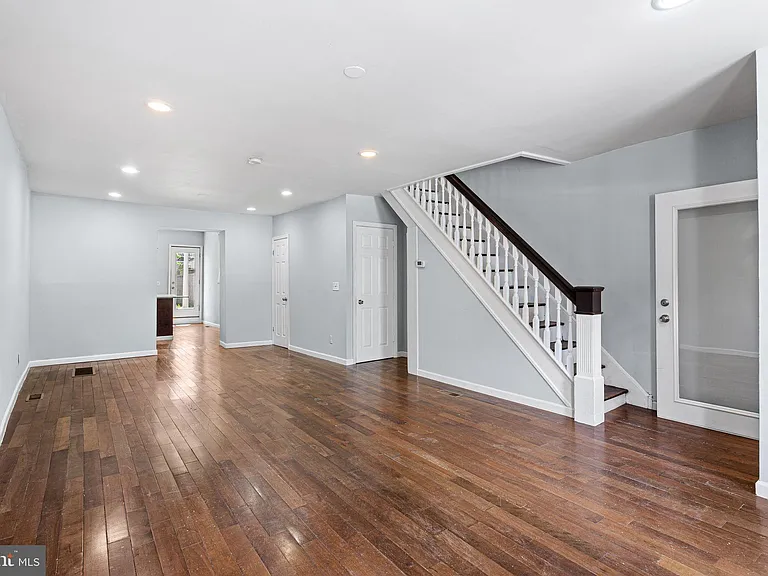 1240 Federal St — Photo 4