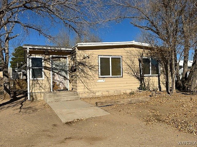 1st image of 2955 E Thompson Avenue