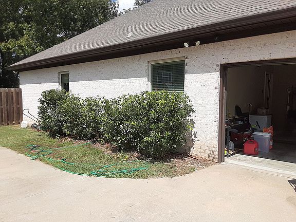 3rd image of 200 Mulder Cove Ln