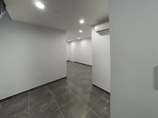 Rented by Cyberapts Management | media 50