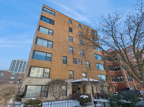 525 W Aldine Ave APT 1E, Chicago, IL 60657
