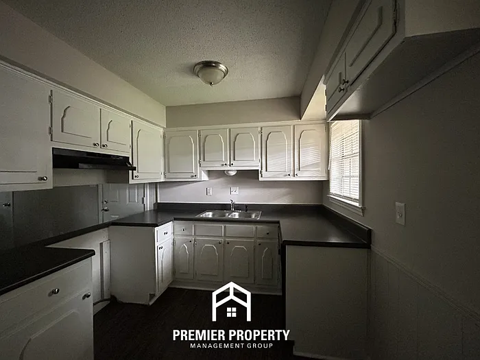 5968 Shannon Dr — Photo 4