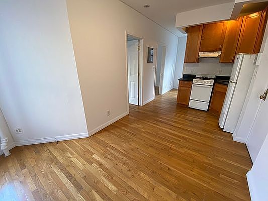 1st image of 79 Thompson St APT 8