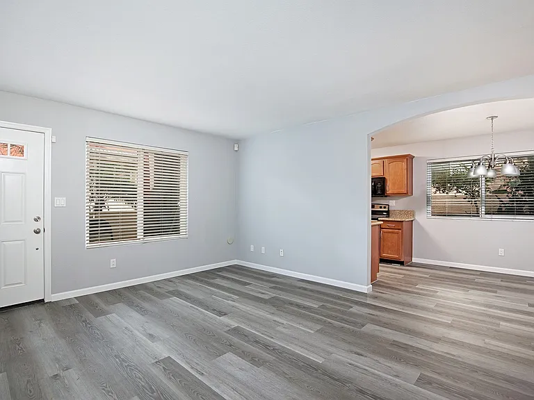 4463 Home Ave #4 — Photo 2