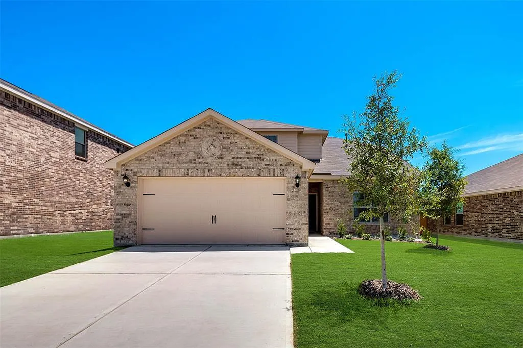 4 bed, 2153 sqft, $2,500 — Photo 1