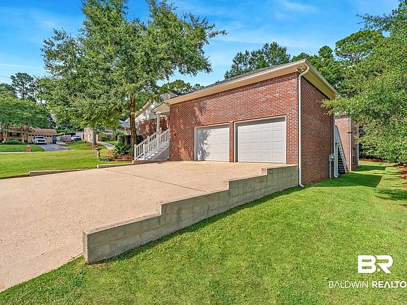 4th image of 2 Navy Ln