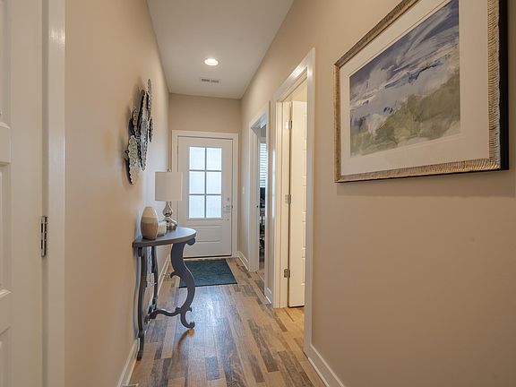 4th image of 4724 Eastwick Dr