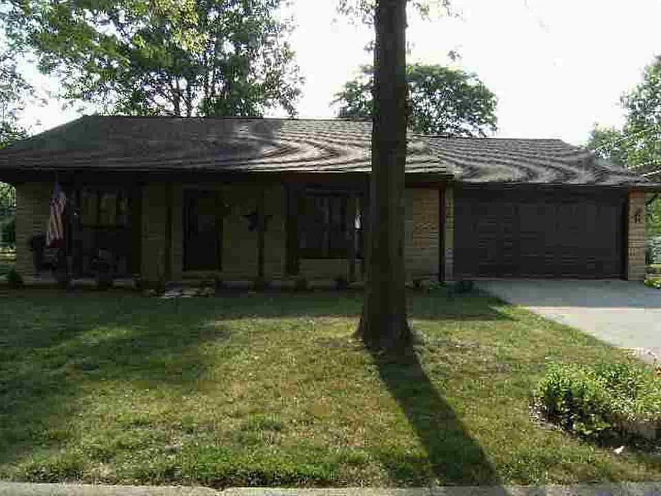 1st image of 301 E Fairlane Dr